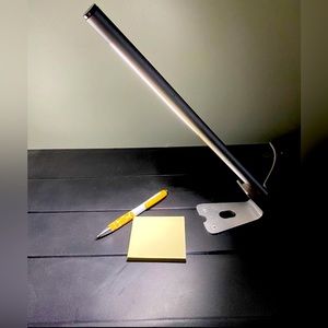 LED Portable desk lamp with USB cable